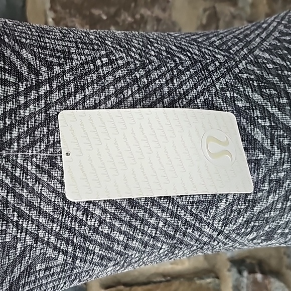 NWT Lululemon Rest Less Pullover (First Release) Heathered Black Size 4 - Picture 12 of 14